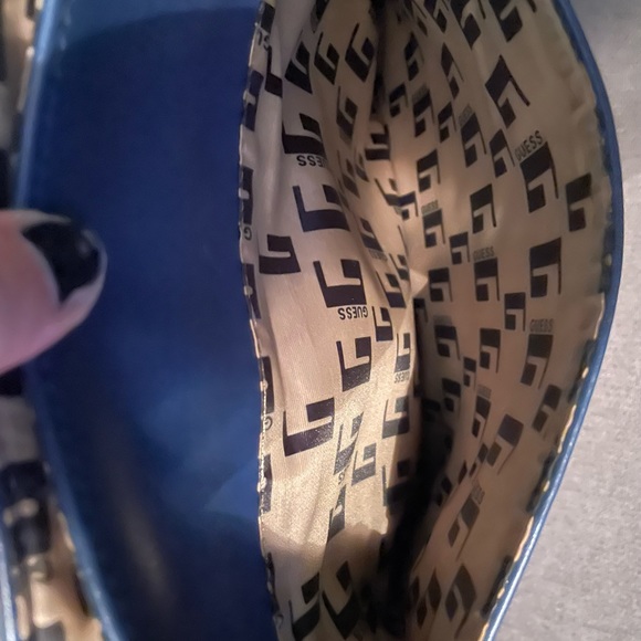 GUESS - VINTAGE BAG (Unisex) - Picture 3 of 8